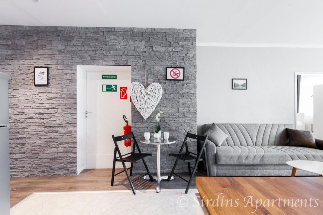 Big Fancy Apartments City Center Berlino Esterno foto
