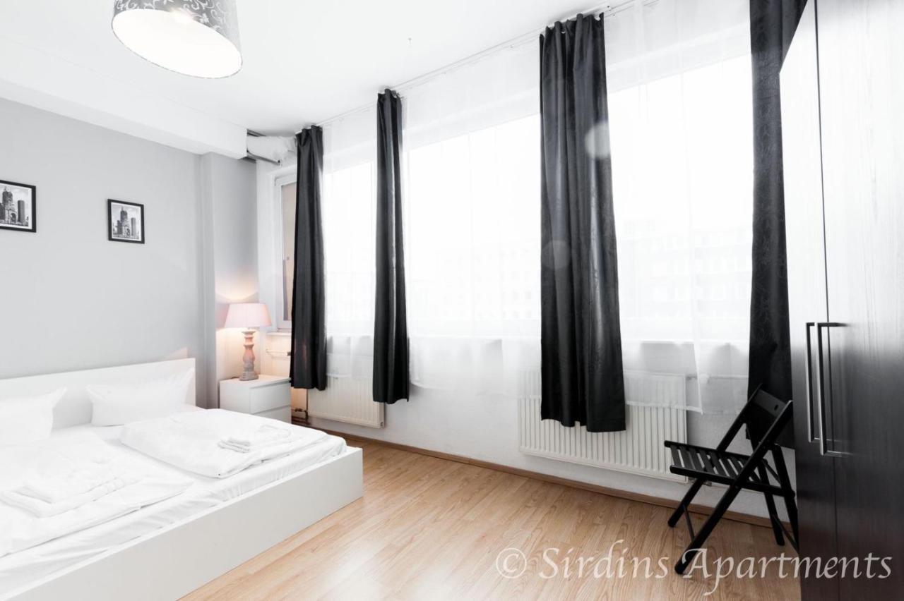 Big Fancy Apartments City Center Berlino Esterno foto