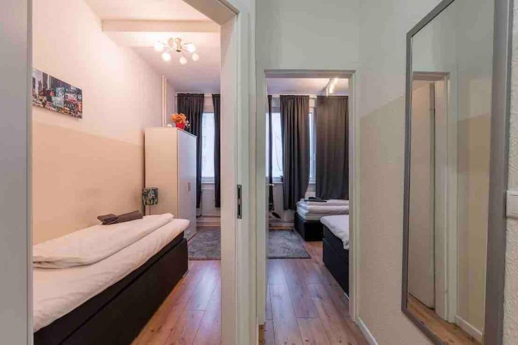 Big Fancy Apartments City Center Berlino Esterno foto